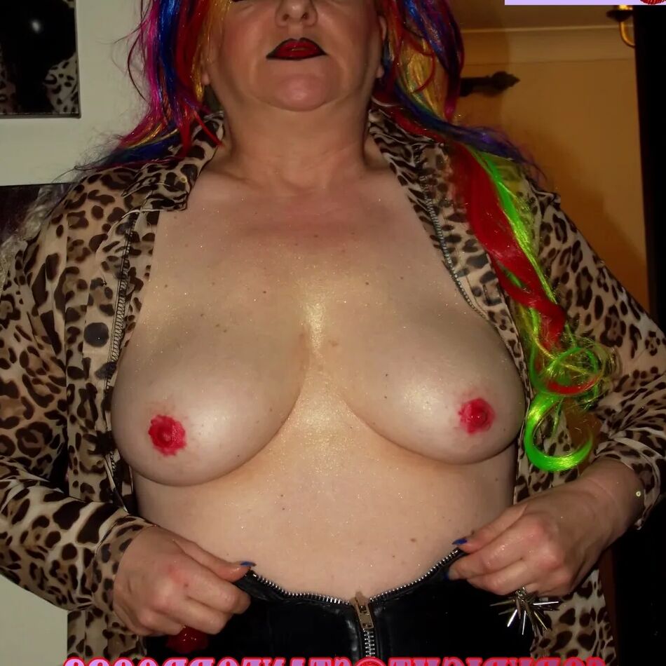 20 Pics SHIRLEY SLUT 734