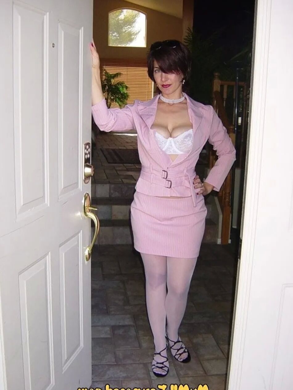 20 Pics My MILF Exposed My wife in stockings
