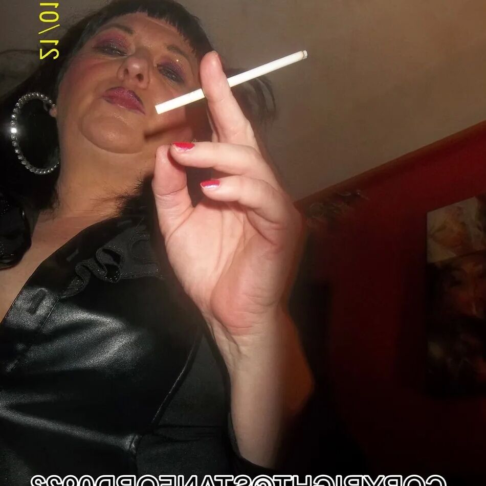 20 Pics SHIRLEY SLUT 646