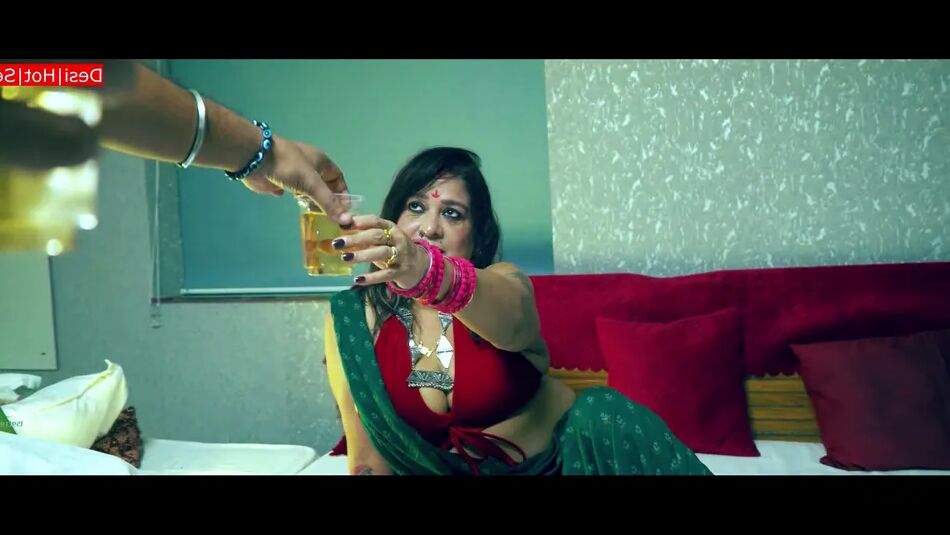 19 Pics Indian Hot Bhabhi