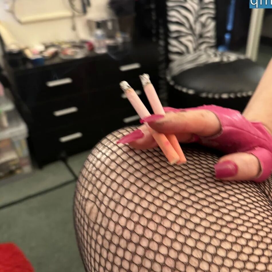 20 Pics SHIRLEY SLUT TRAMP 2023