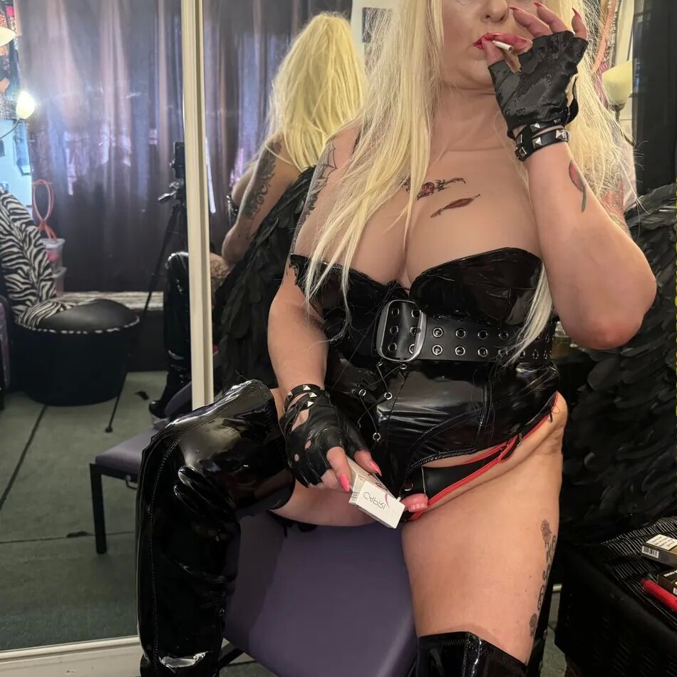 20 Pics ANGEL OF CHAOS