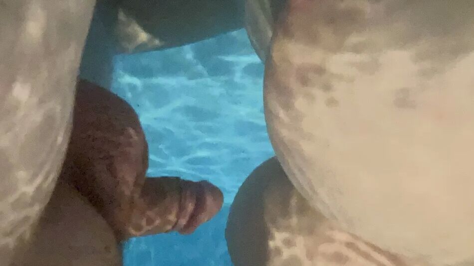 5 Pics Swimming