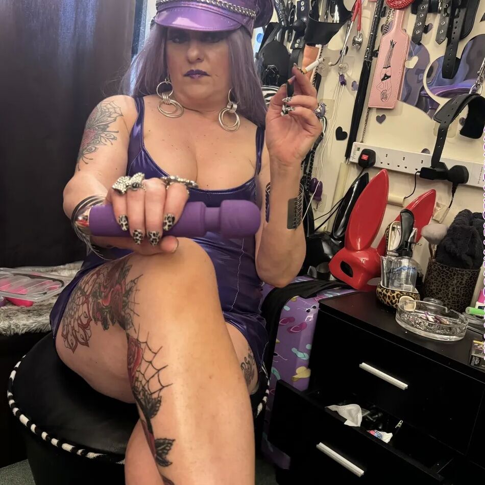 20 Pics MY WIFE IS A HORNY SLUT