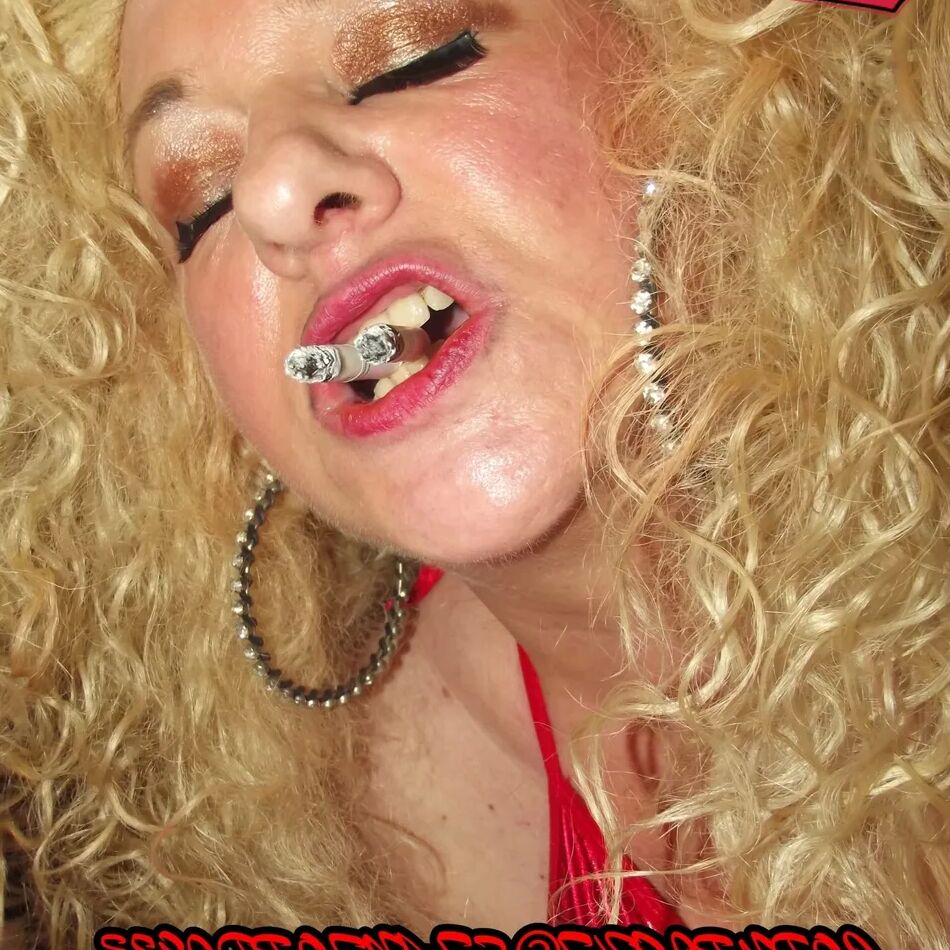 20 Pics SHIRLEY SLUT 690