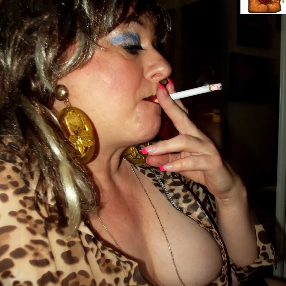 20 Pics SHIRLEY SLUT 772