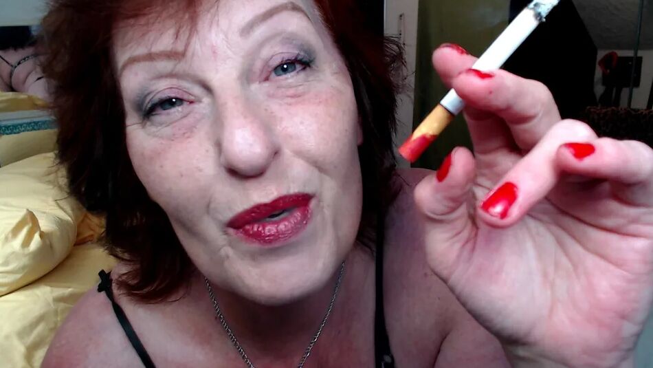 19 Pics Smokin...