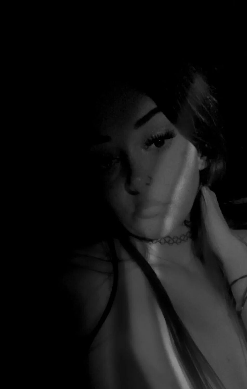 20 Pics CrybabyCari Under The Neons