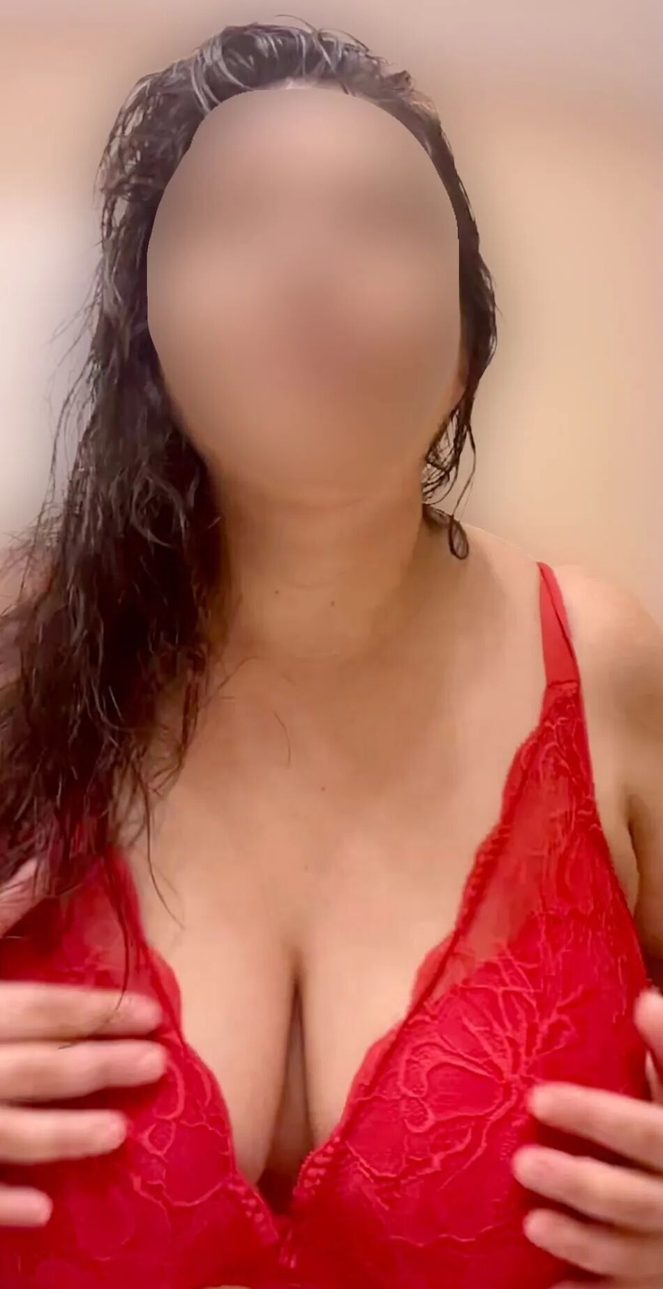 20 Pics Just Rach’s Tits in a Red Bra