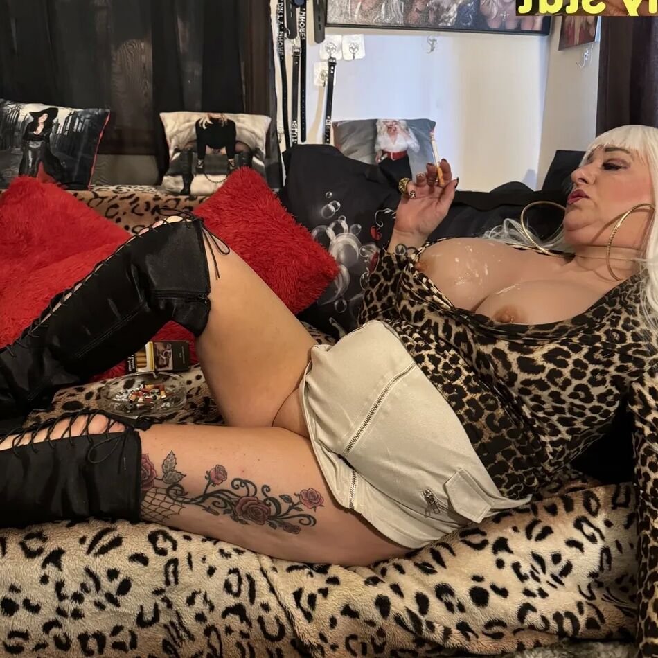 20 Pics MOMMY SLUT SHIRLEY