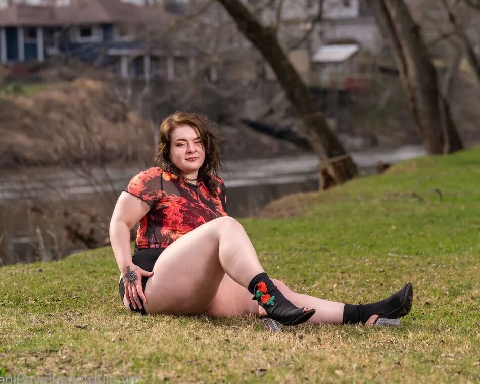 20 Pics shay5ive9ine Free Photos