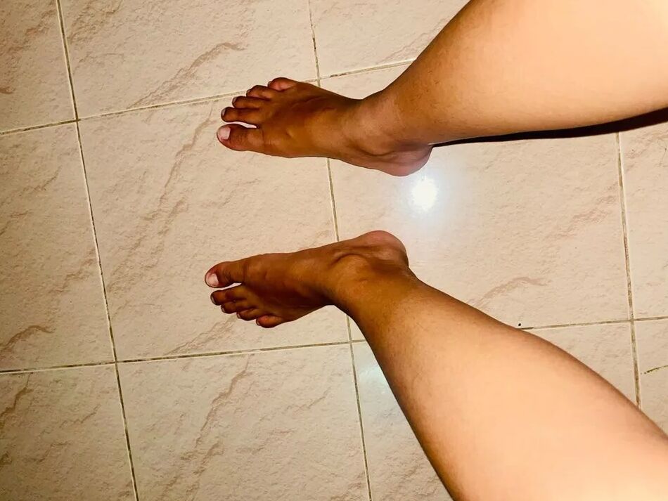 8 Pics Sri Lankan Naked Soles