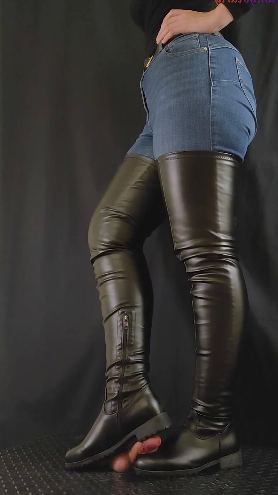 19 Pics March & Blast in Super Thigh Boots - Ball Stomp, Bootjob