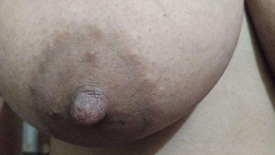 9 Pics Check my profile for more pics and videos