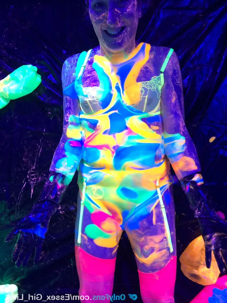 14 Pics Playing with glow in the dark UV slime with my slave