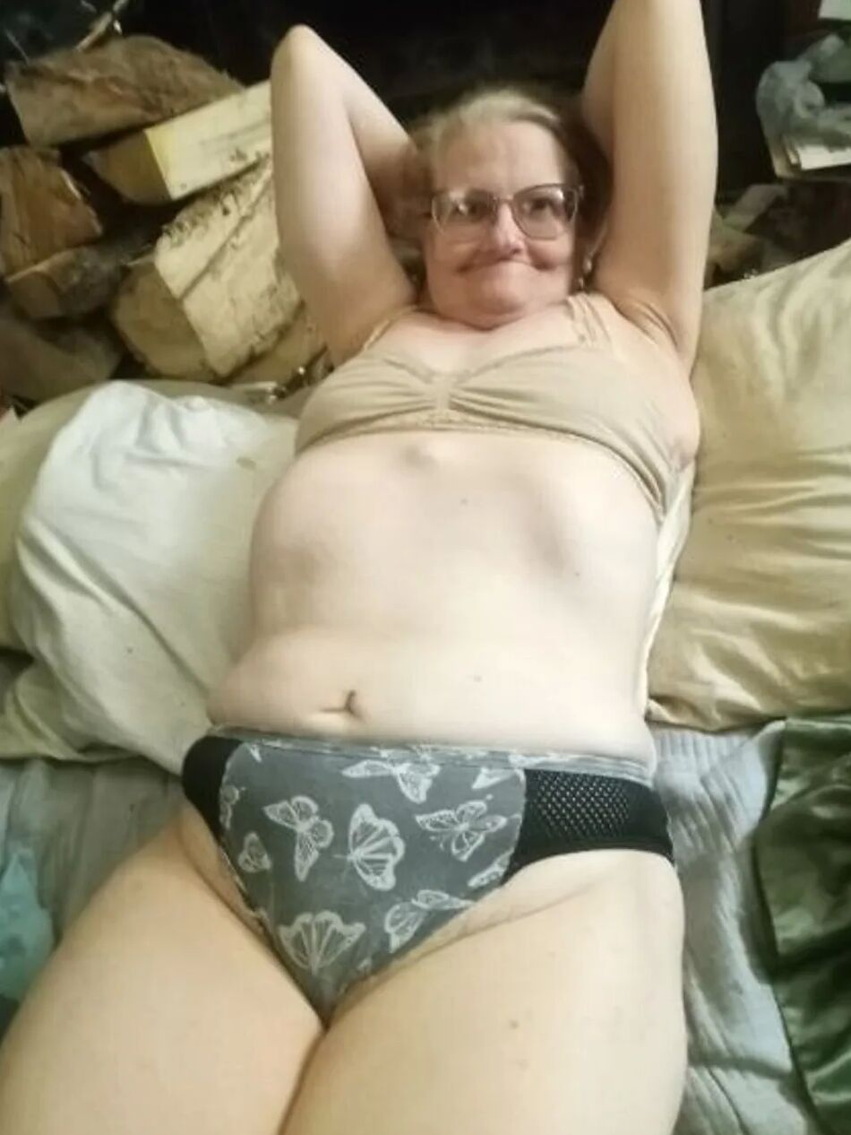 5 Pics Lilac's sexies.