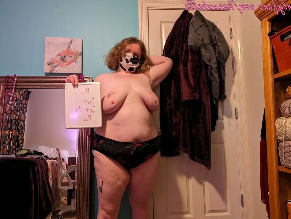 20 Pics Hucowbella for International Cunts day