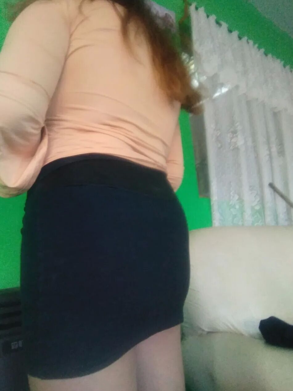 6 Pics Pack 12 : Debajo de esa sexy calza tenia una tanga gris