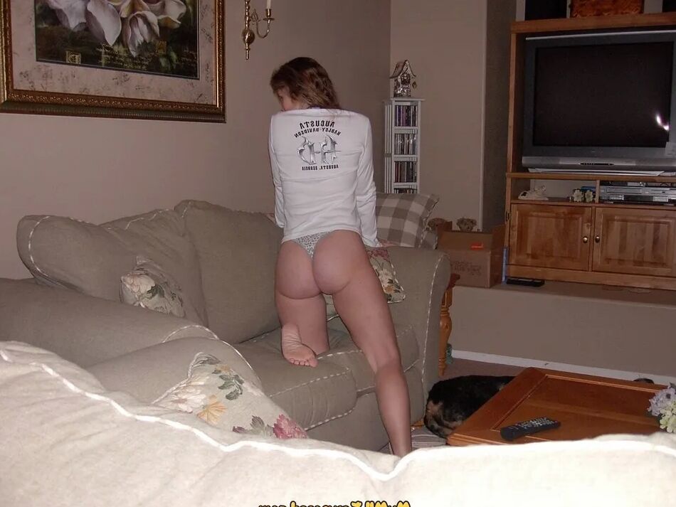 20 Pics My MILF Exposed - Shy country girl