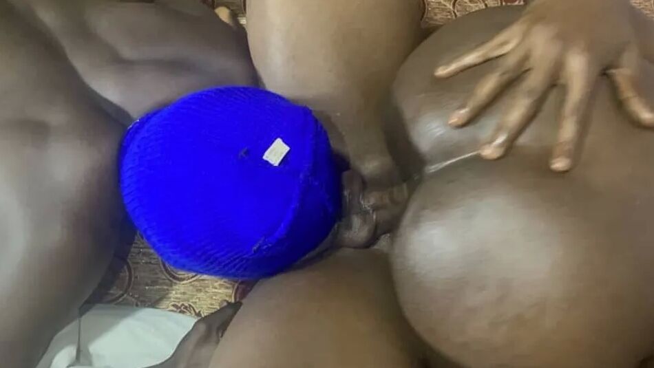 19 Pics Bi threesome