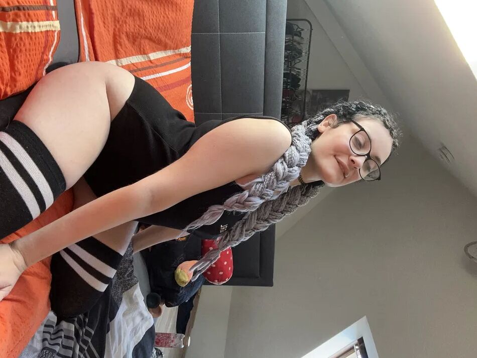 9 Pics Selfie Time