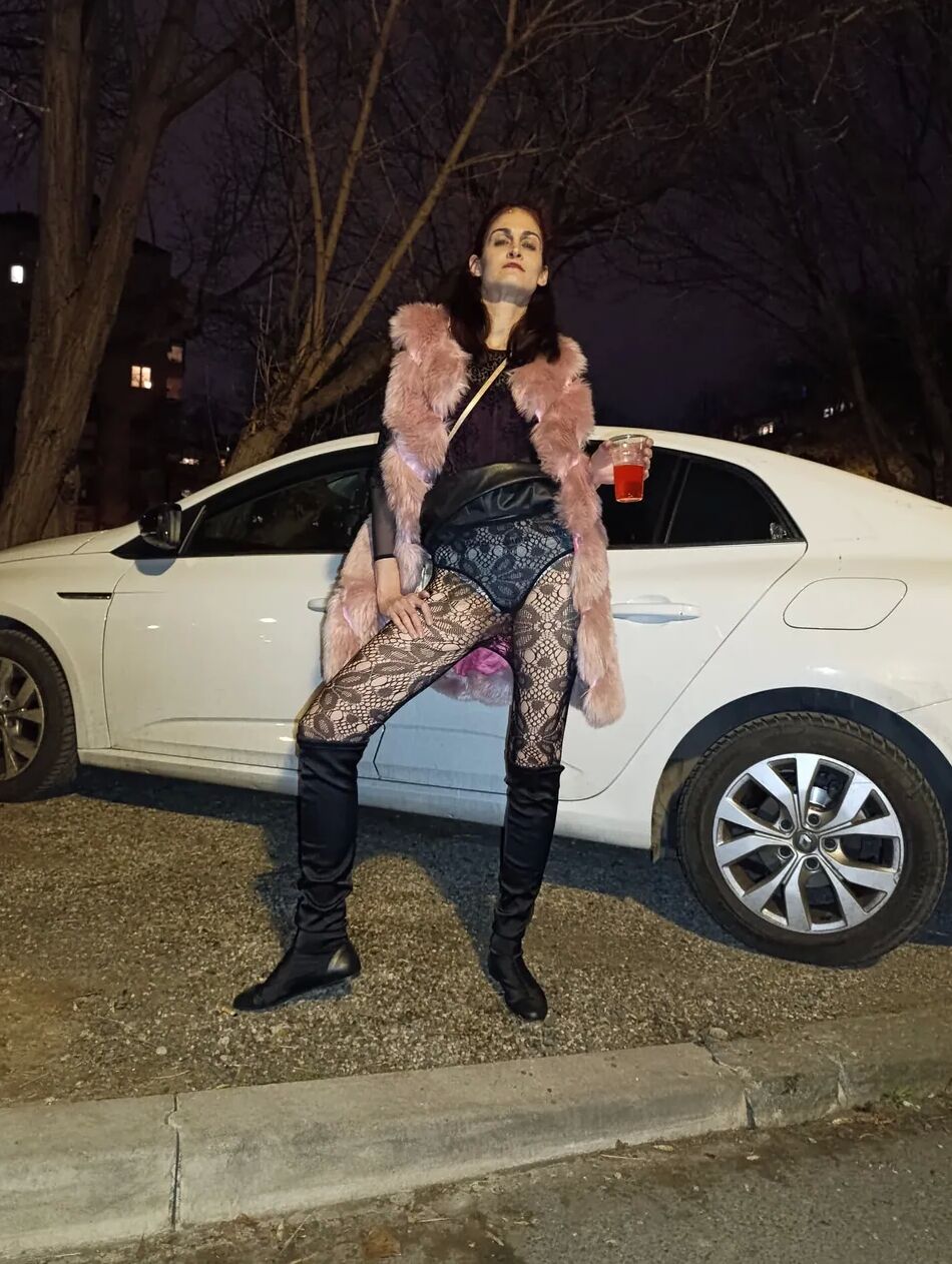 8 Pics Cumslut hubby bday shooting