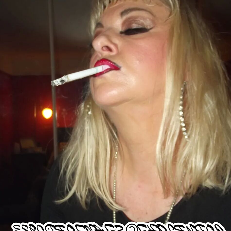 20 Pics SHIRLEY SLUT 730