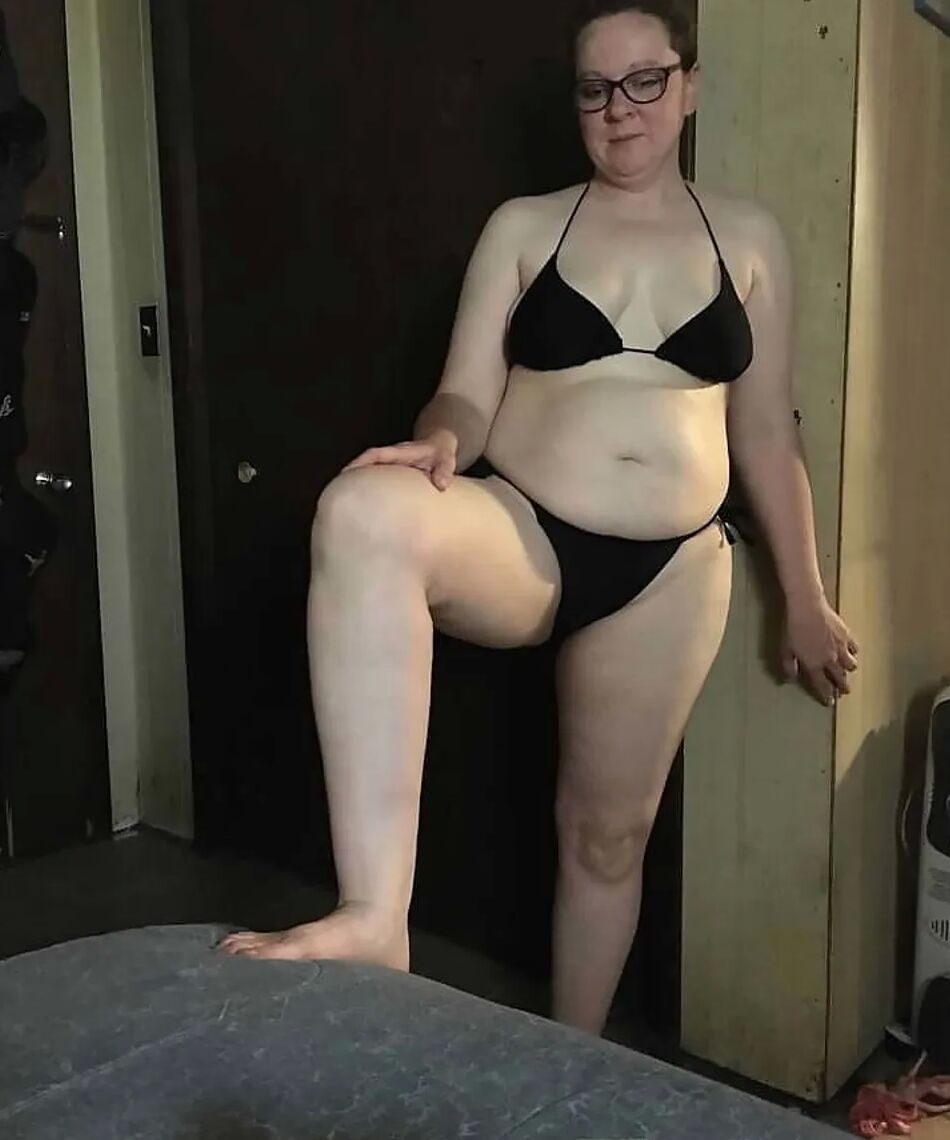 20 Pics Trying to be sexy