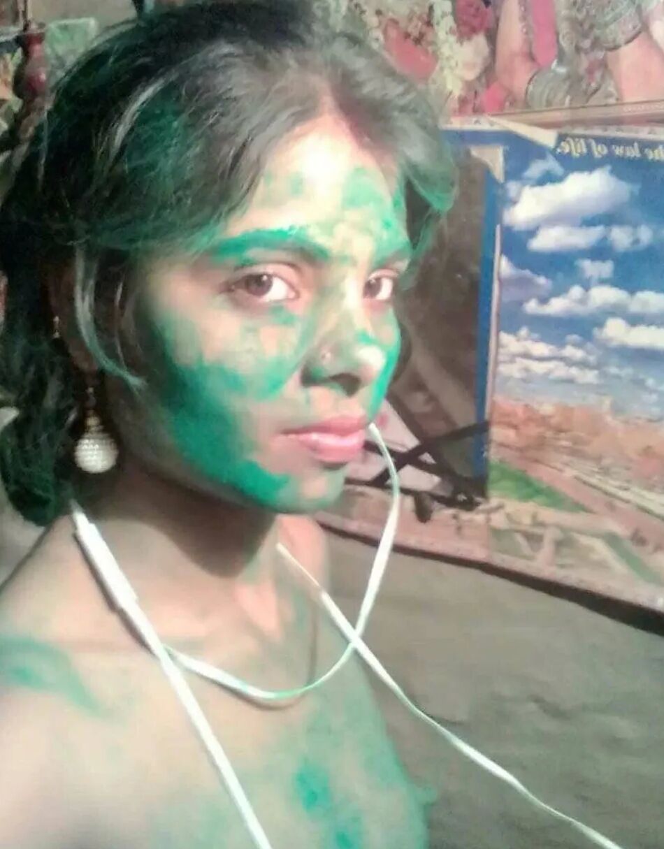 5 Pics Holi photo my sexi wife