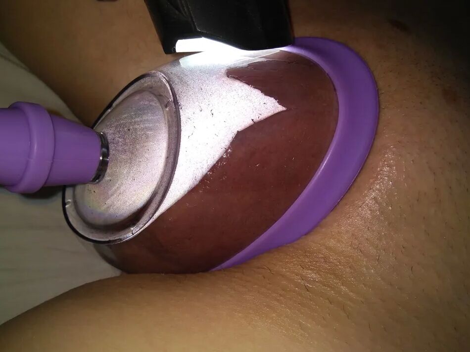 17 Pics delicious skinny sucking her pink pussy