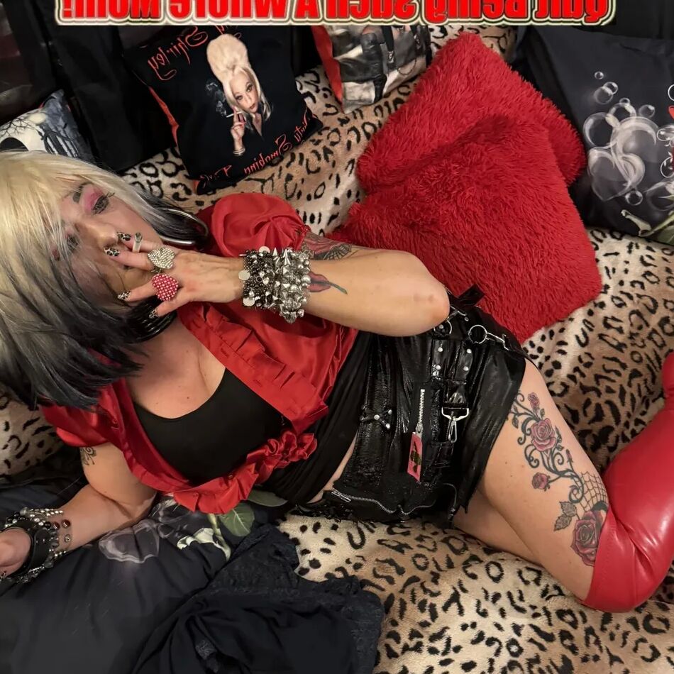20 Pics QUIT BEING SUCH A WHORE MOM SHIRLEY