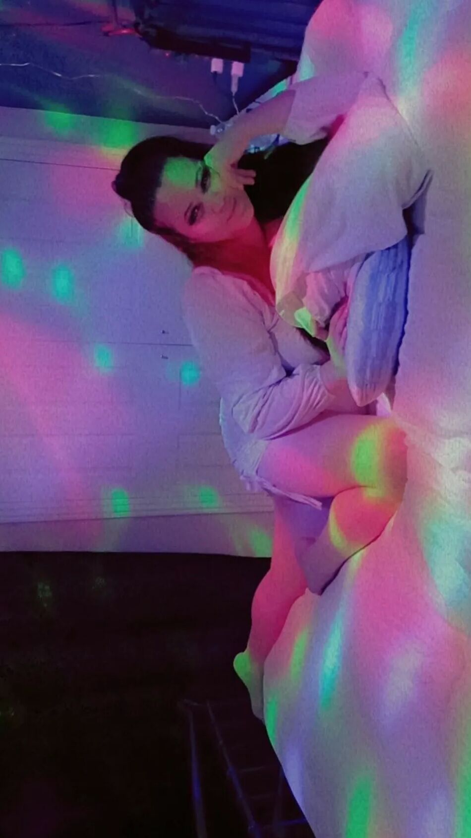 7 Pics Without anything to do