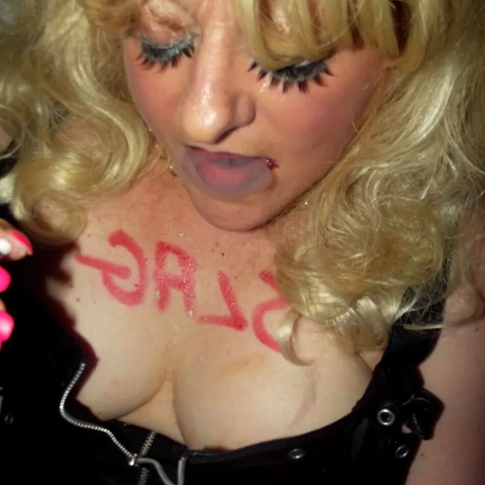 20 Pics SHIRLEY SLUT 691