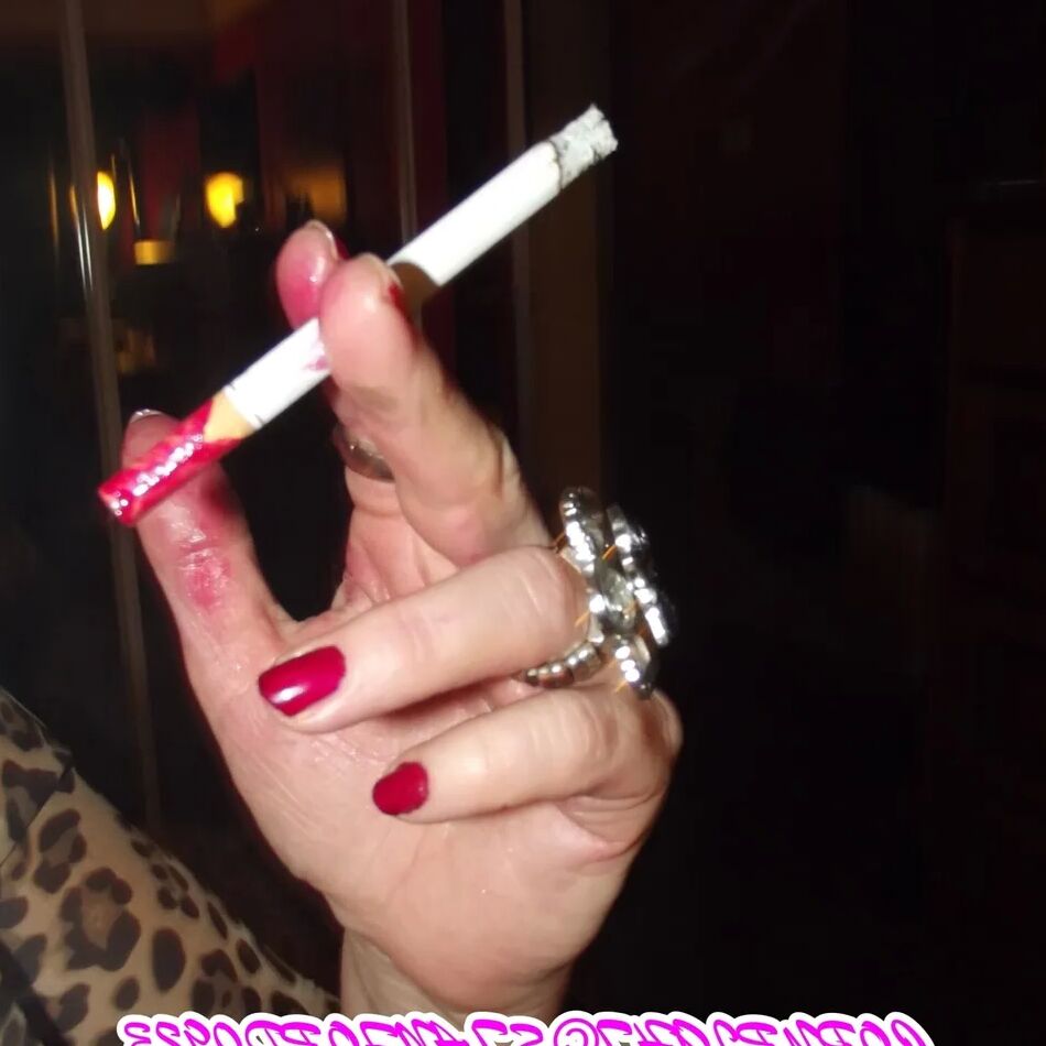 20 Pics SHIRLEY SLUT 746