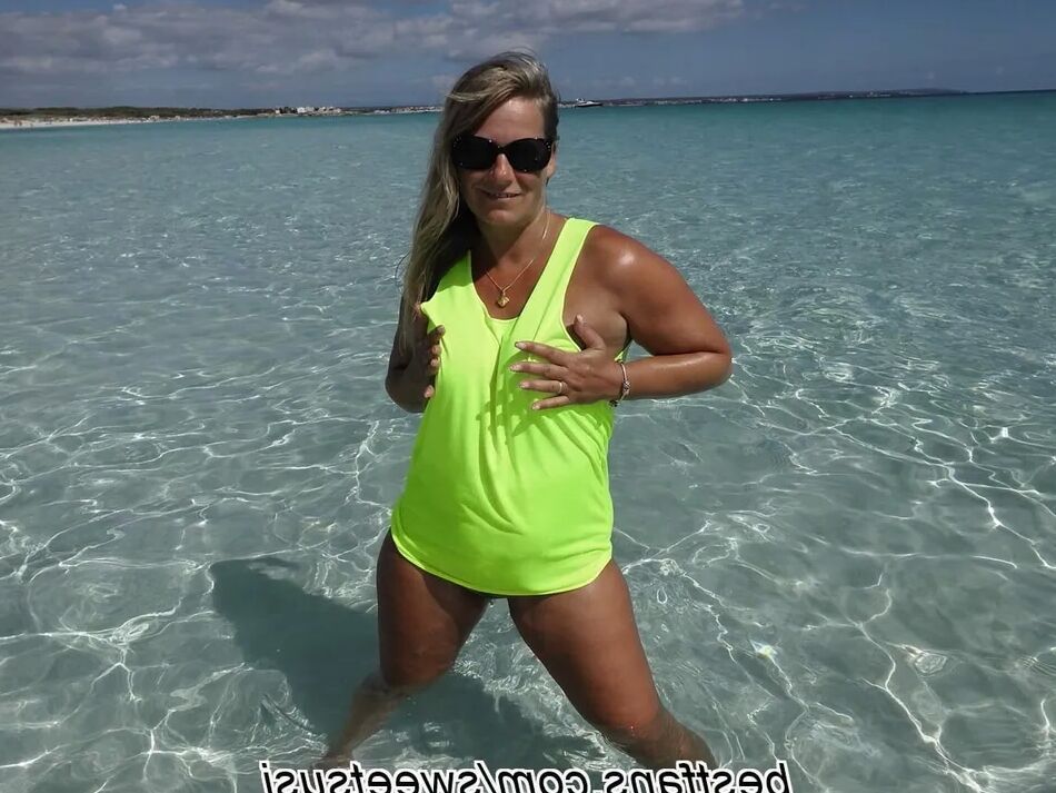 10 Pics happy to show off on vacation