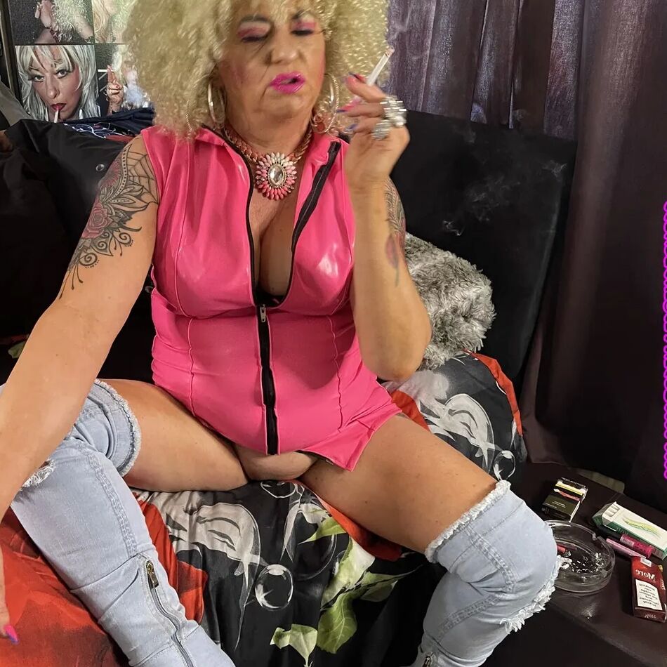 20 Pics SHIRLEY I M A CHEAP WHORE FOR SEX