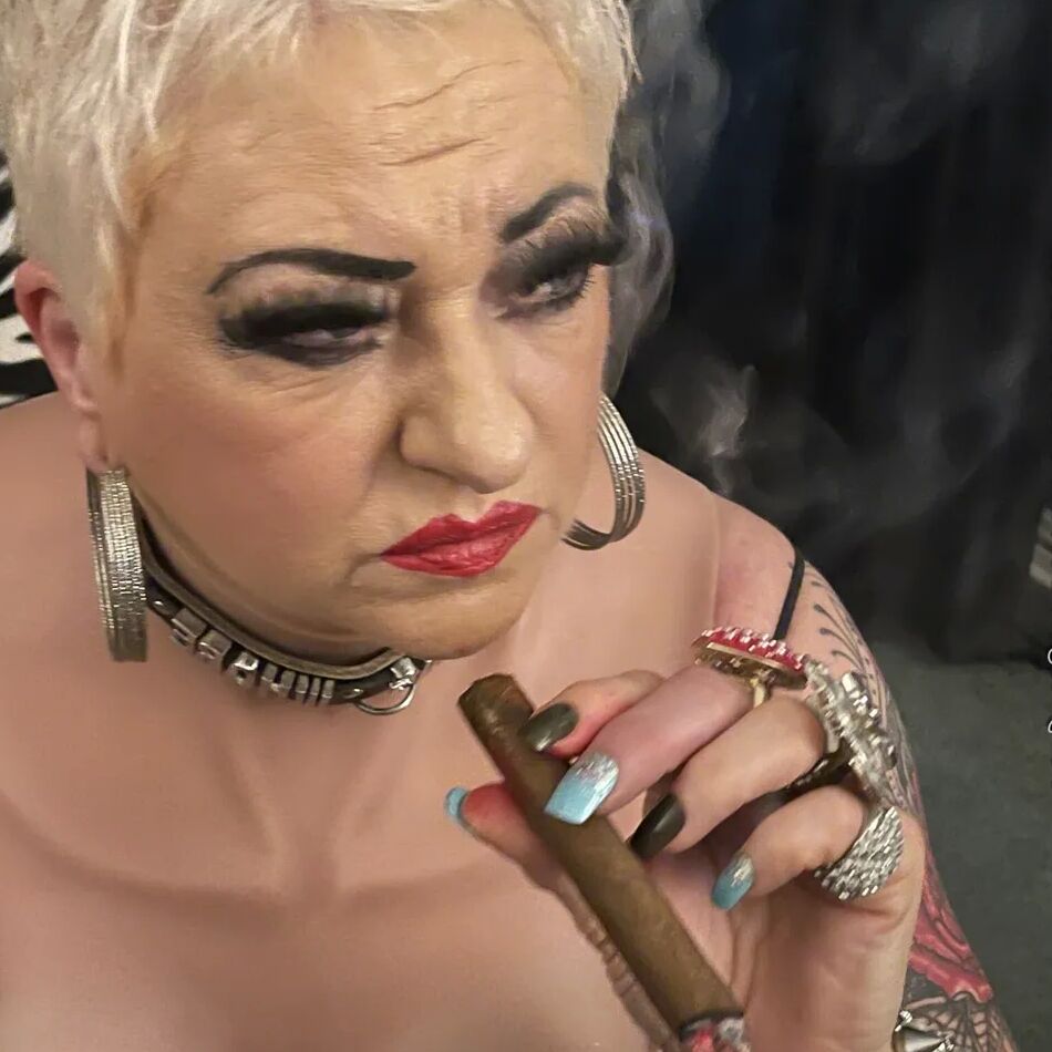 20 Pics SHIRLEY STEP MOM TEASES