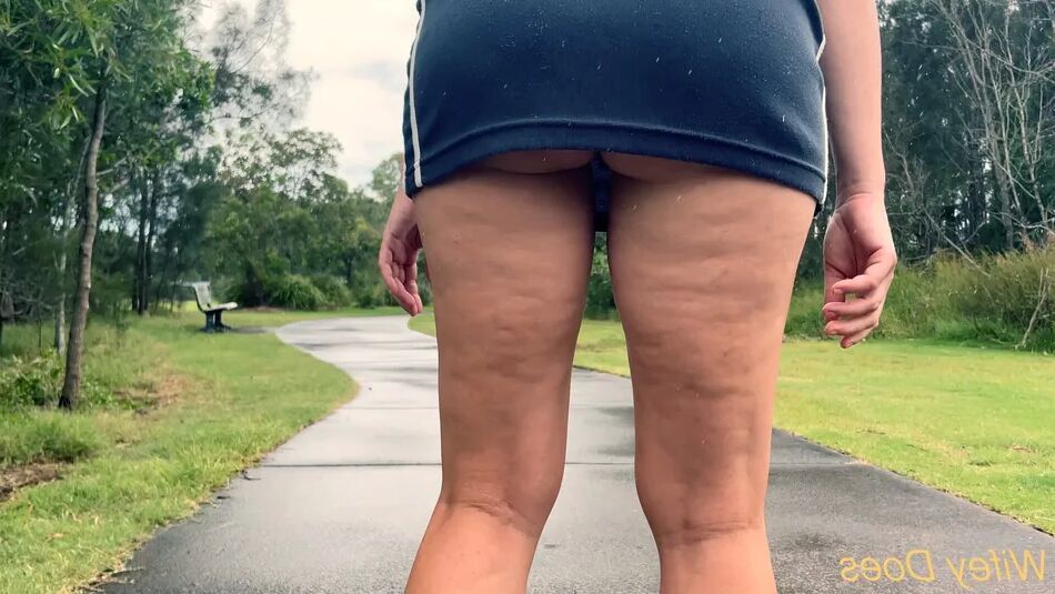 7 Pics Wifey heads out without her panties and a very short skirt