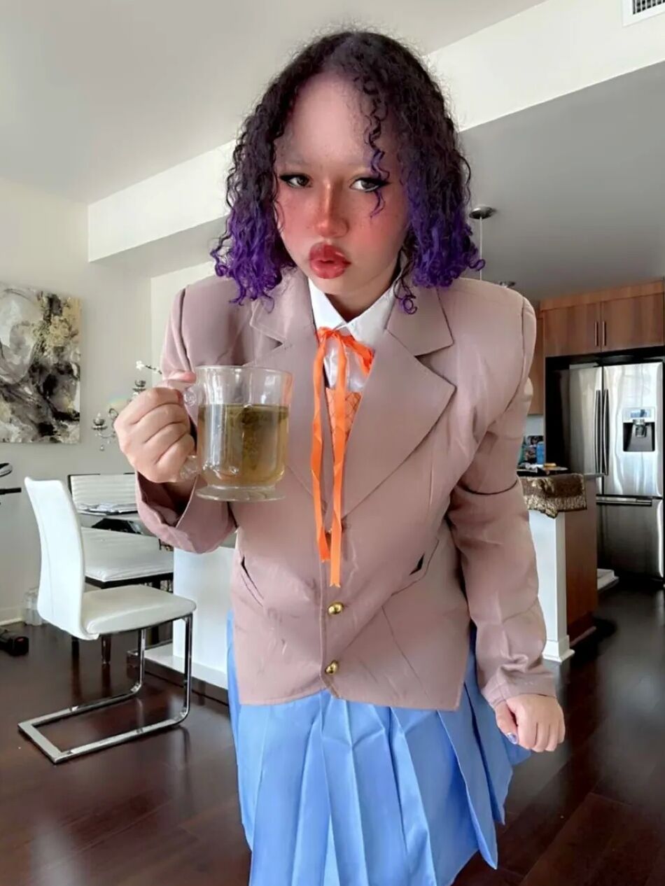 15 Pics Doki Doki Literature Club Yuri Cosplay