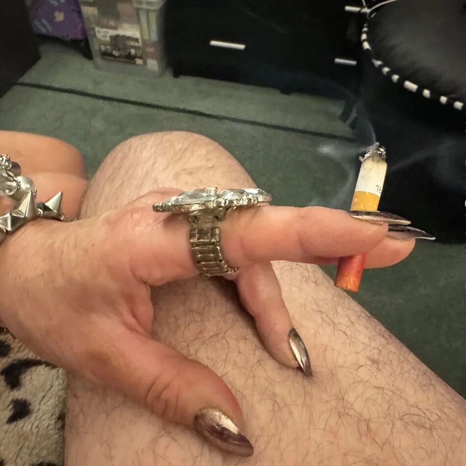 20 Pics THIS IS WHAT A SLUT LOOKS LIKE