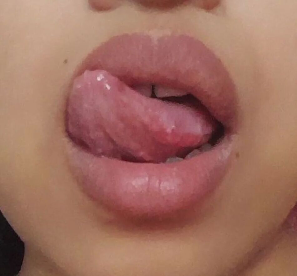 9 Pics Horny Baby wants You to Lick Her Tits