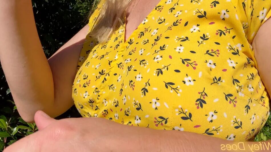 12 Pics Wifey summer yellow dress public and braless