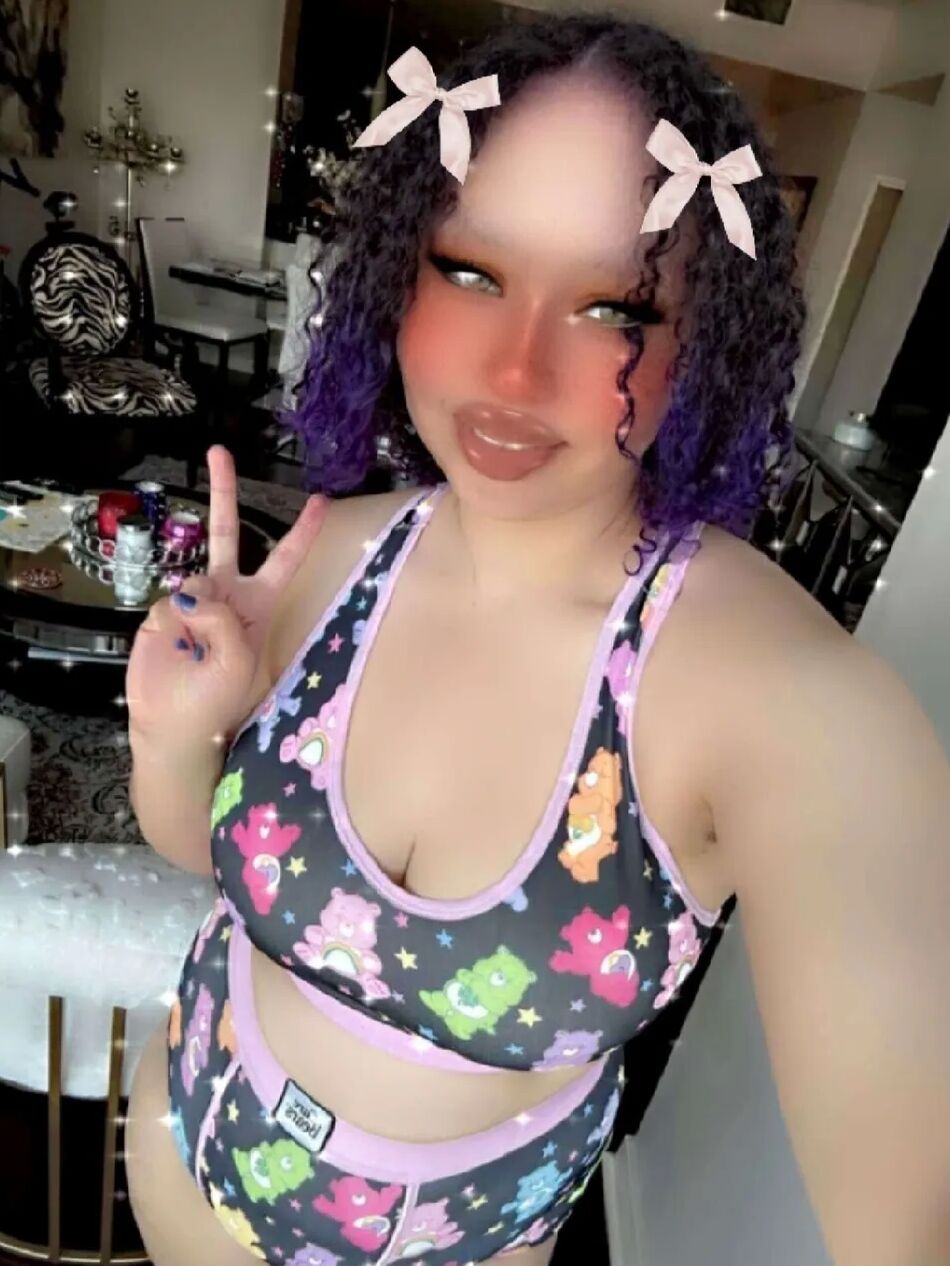 7 Pics Sexy Big Titty Egirl Aamira Ardalan