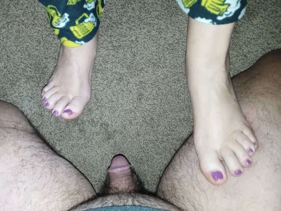 20 Pics Foot job Pics #1