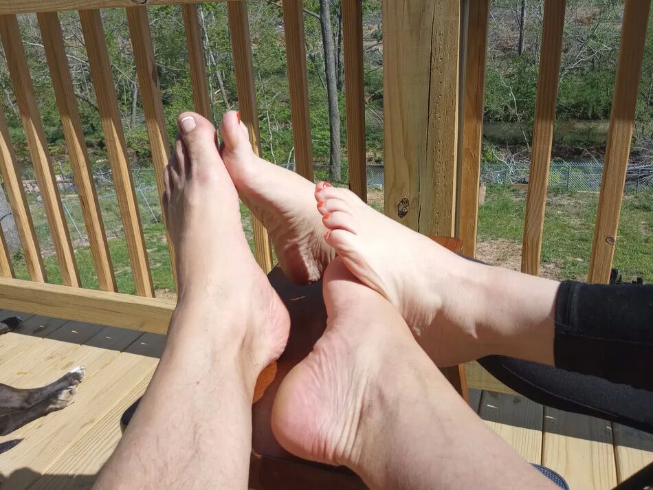 20 Pics Footise with GF