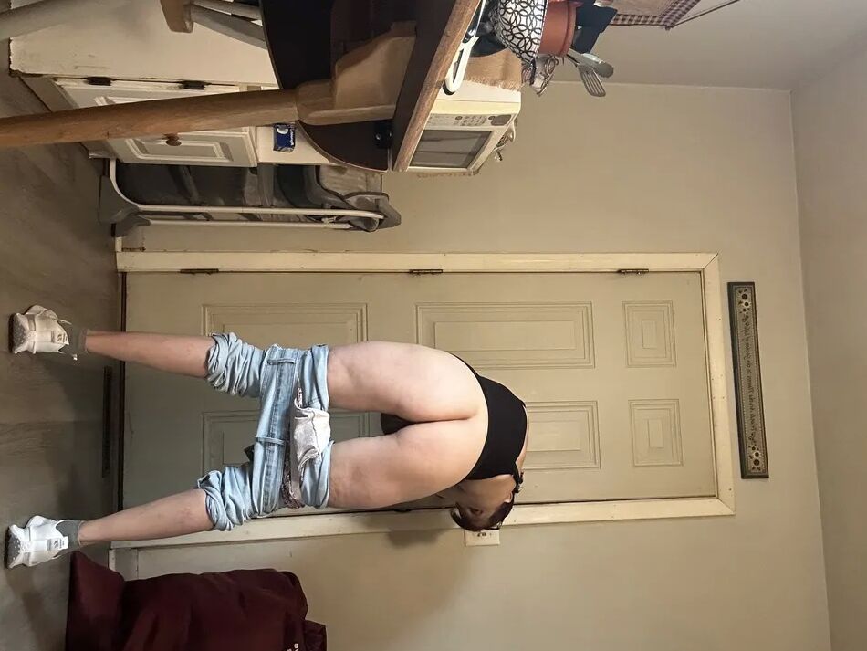 8 Pics Lonely milf
