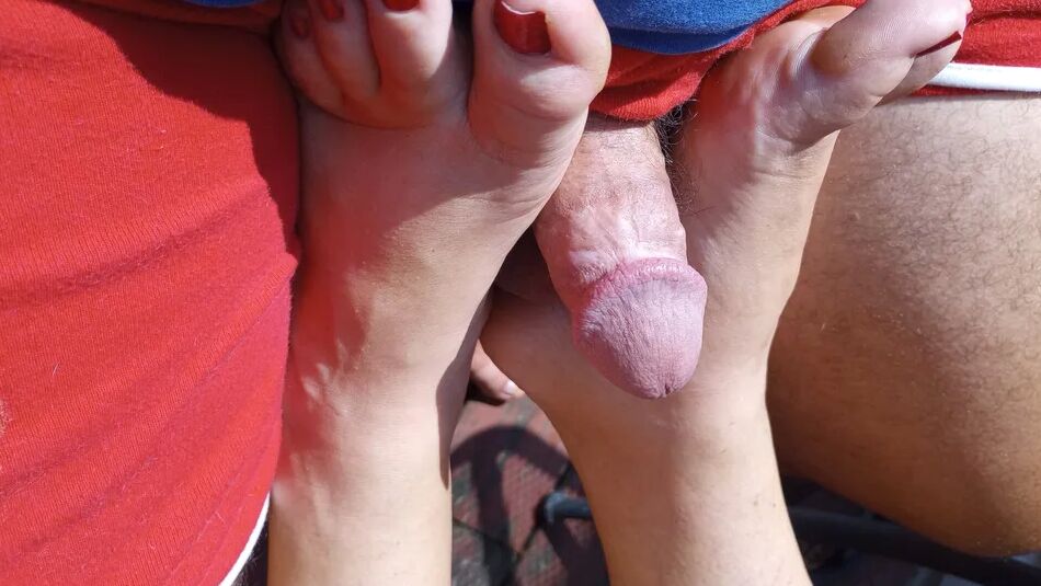 20 Pics Foot job Pics #1