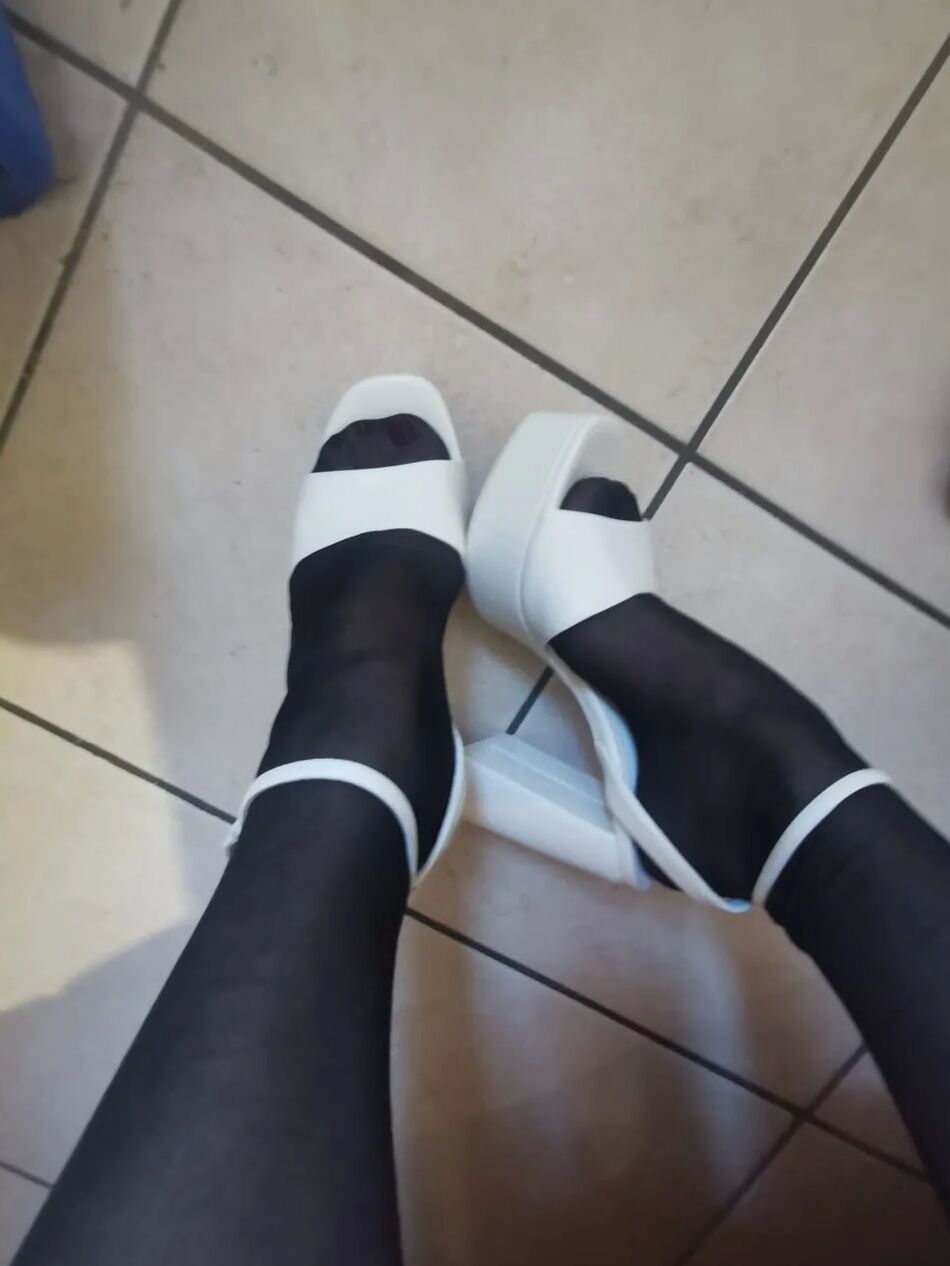 15 Pics My sexy feet