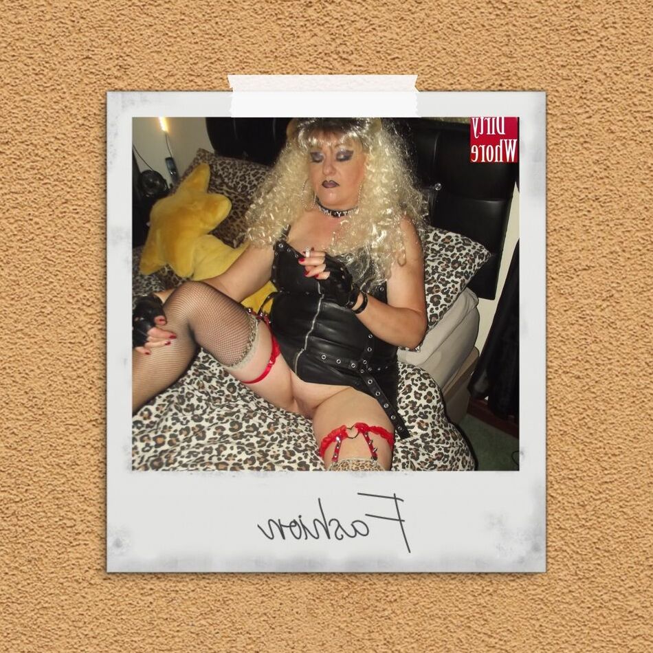 20 Pics SHIRLEY POLAROID 14