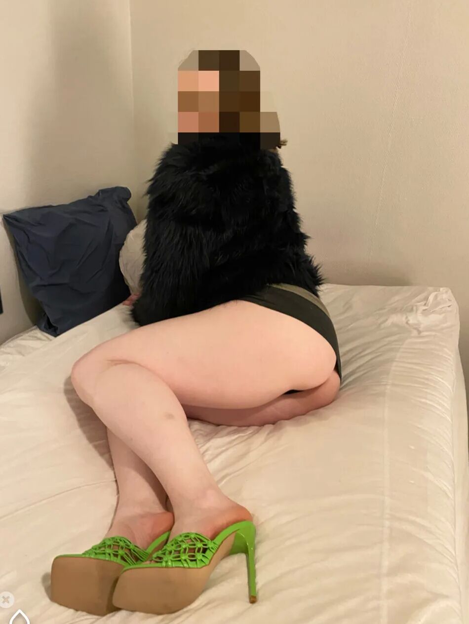 9 Pics Dressed up for a date